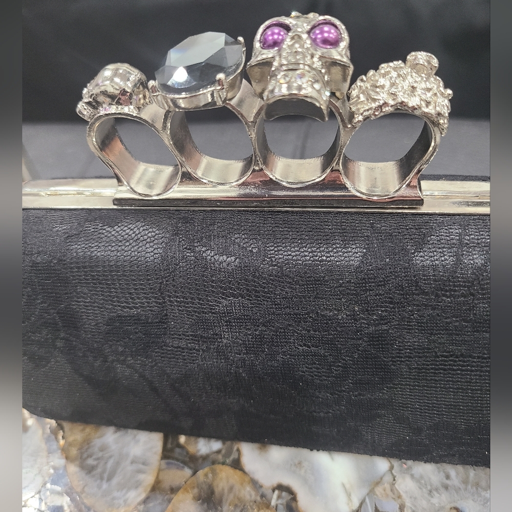 Hard Shell Lace And Skull Metal Nuckle Clutch Bag